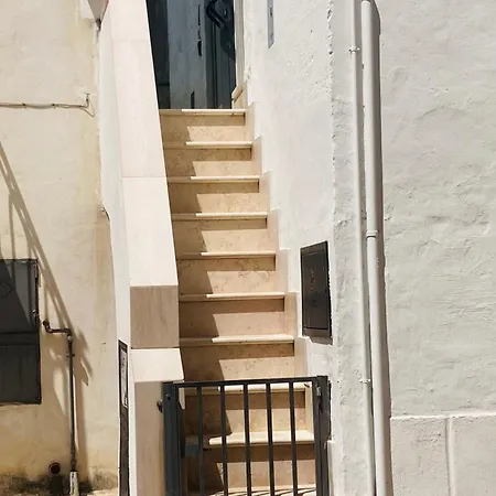 Antigua 22 4*